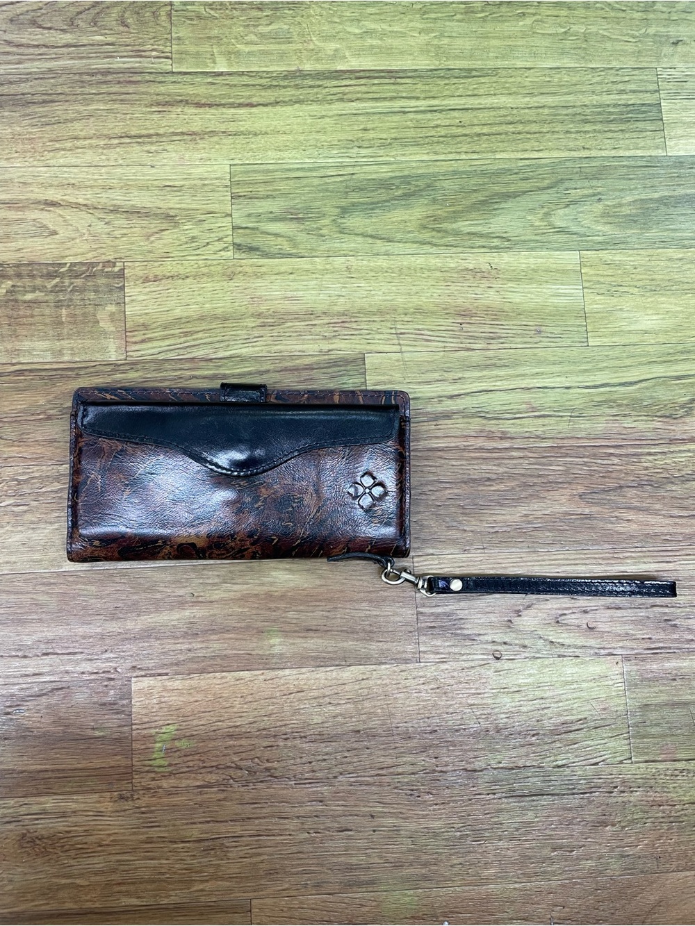 Patricia Nash Brown Distressed Leather Wristlet Wallet with Black Trim